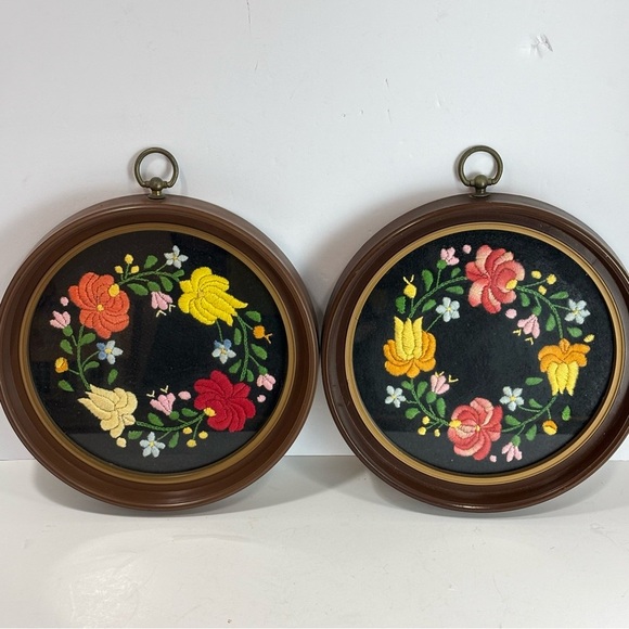 Handmade Other - Lot Of 2 Vtg Hungarian Framed Folk Art Floral Crewel Embroidery Round Hanging 9”